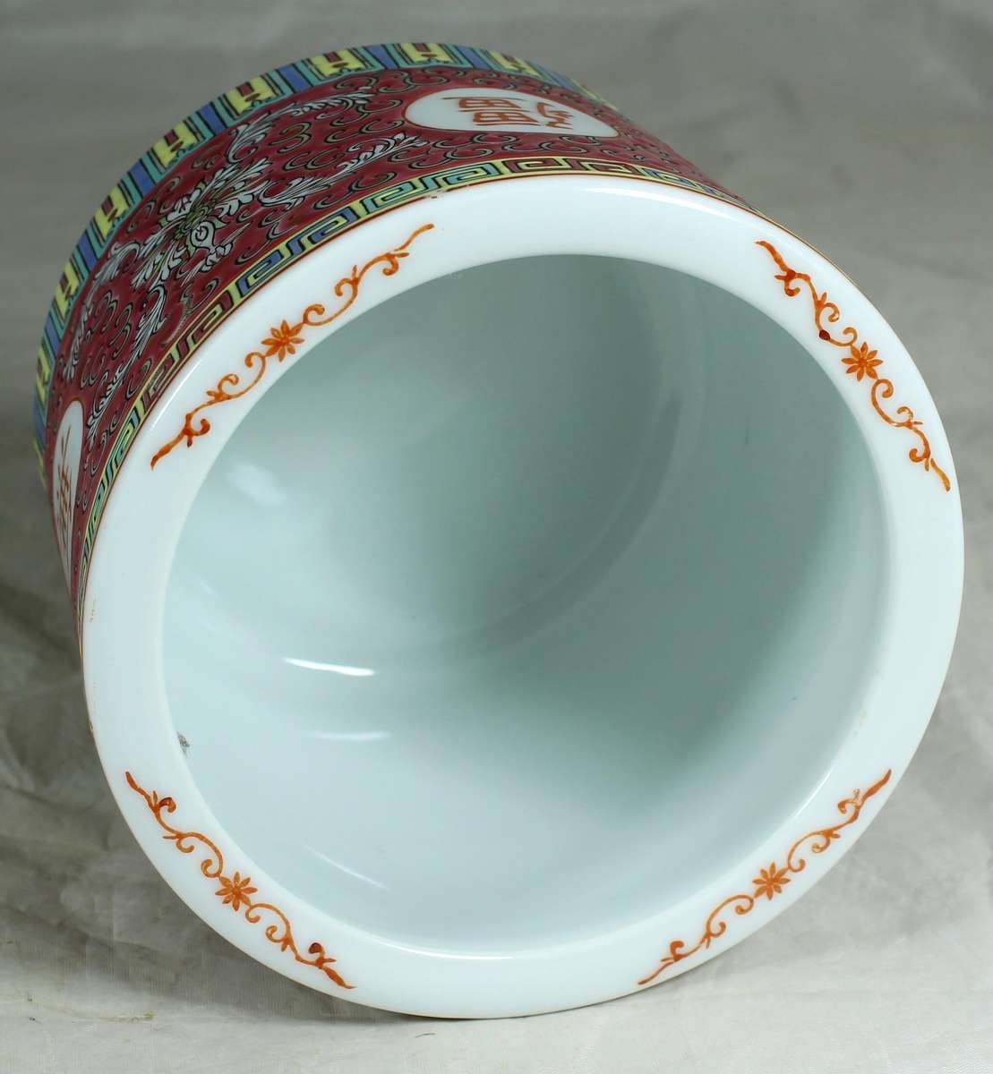 Chinese family rose pot