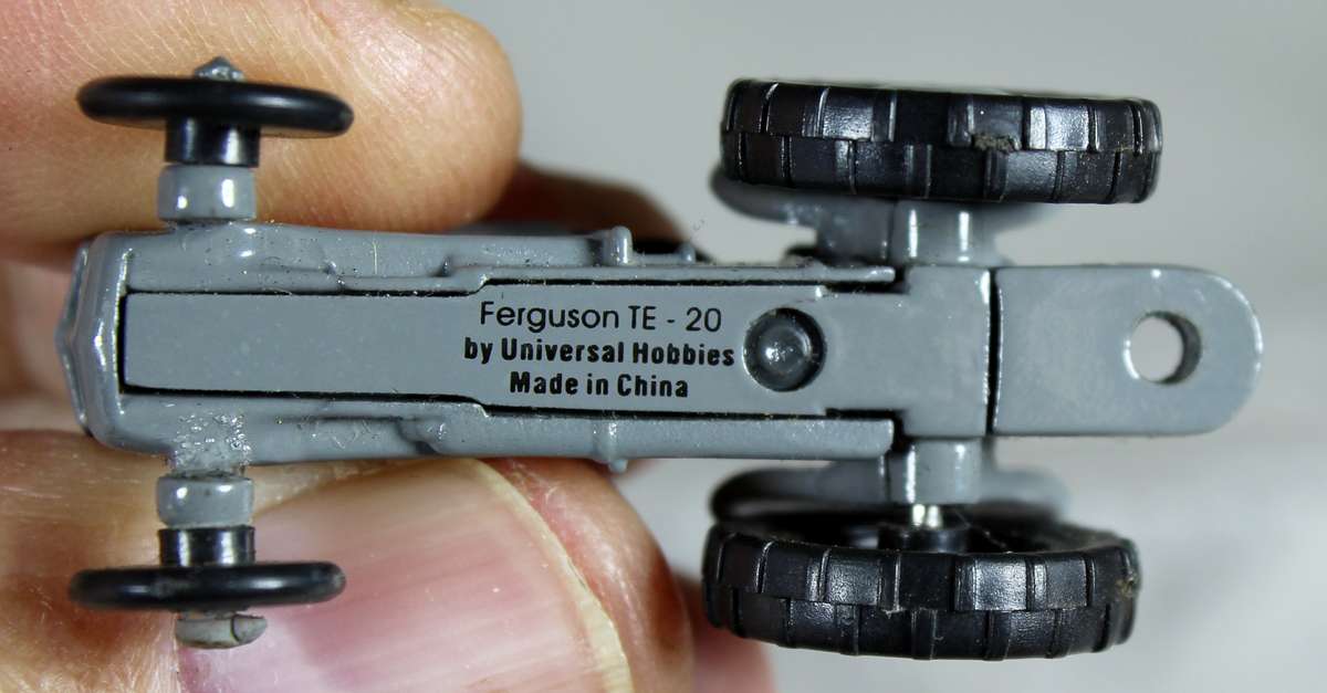 Universal Hobbies - Micro Metal Diecast - Ferguson TE-Twenty