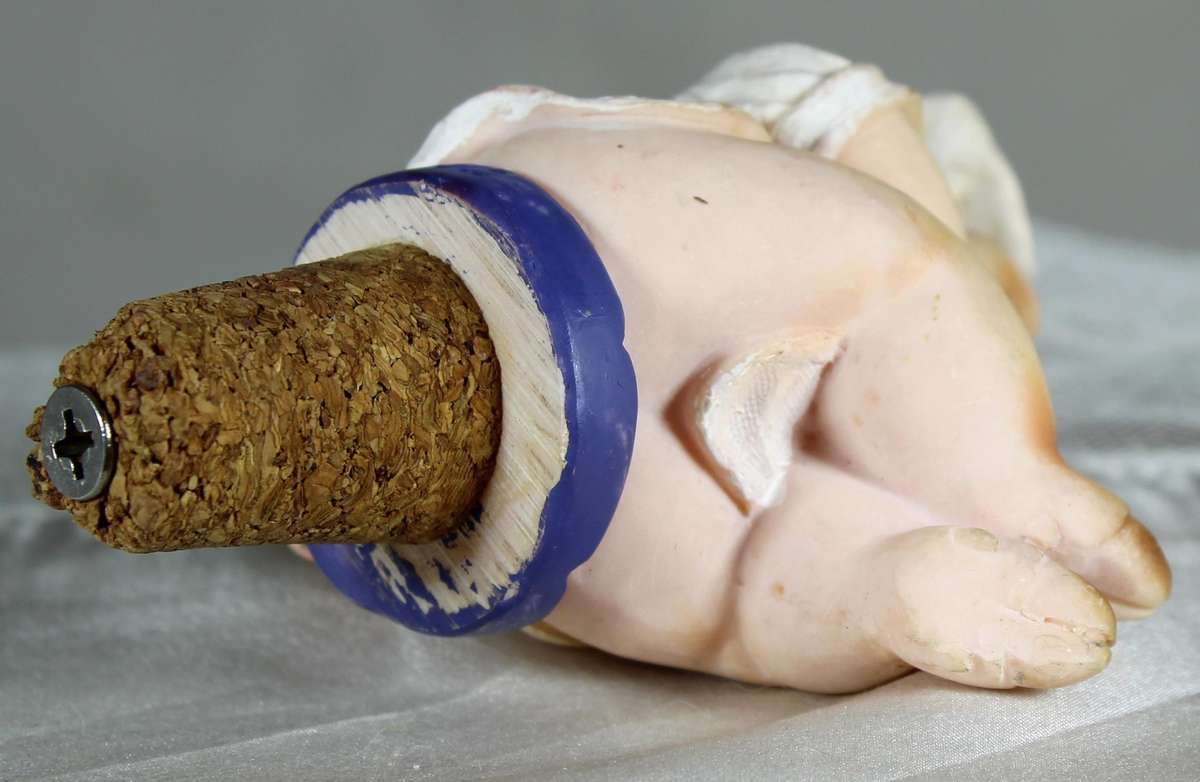 Pig wine cork
