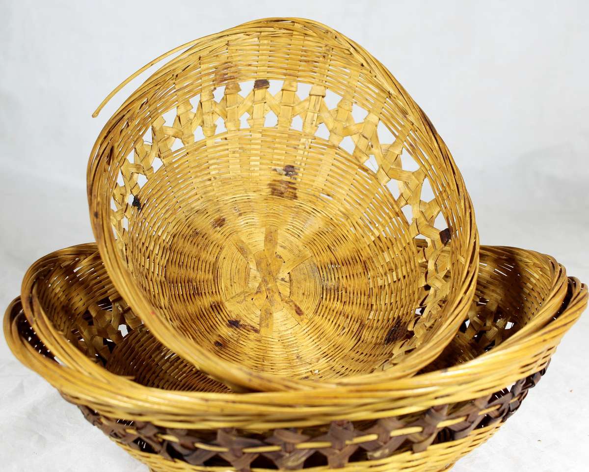 Set of 3 wicker baskets