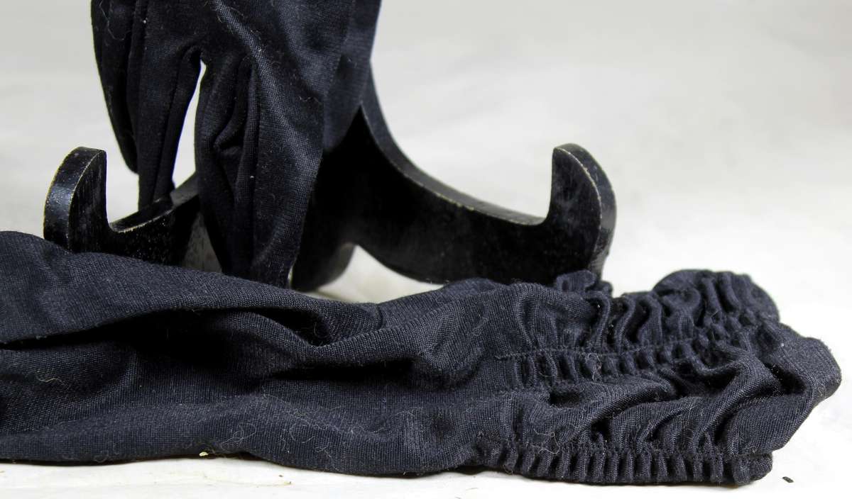 Vintage black gloves - Petit size