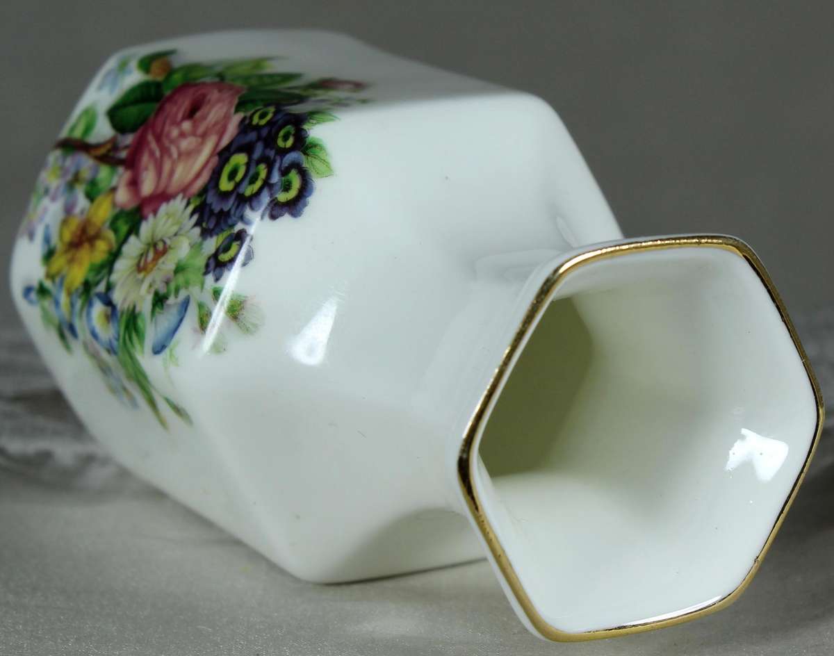 Small English posy vase with flower motif