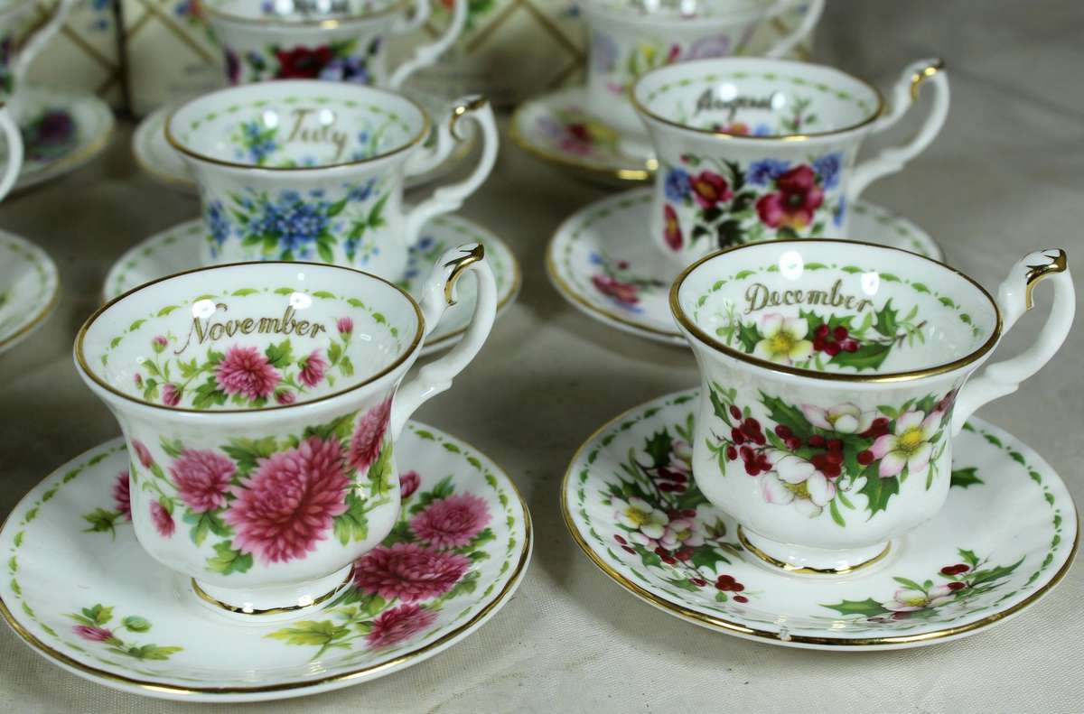 Royal Albert miniature duo - Flowers of the month - Set of 12