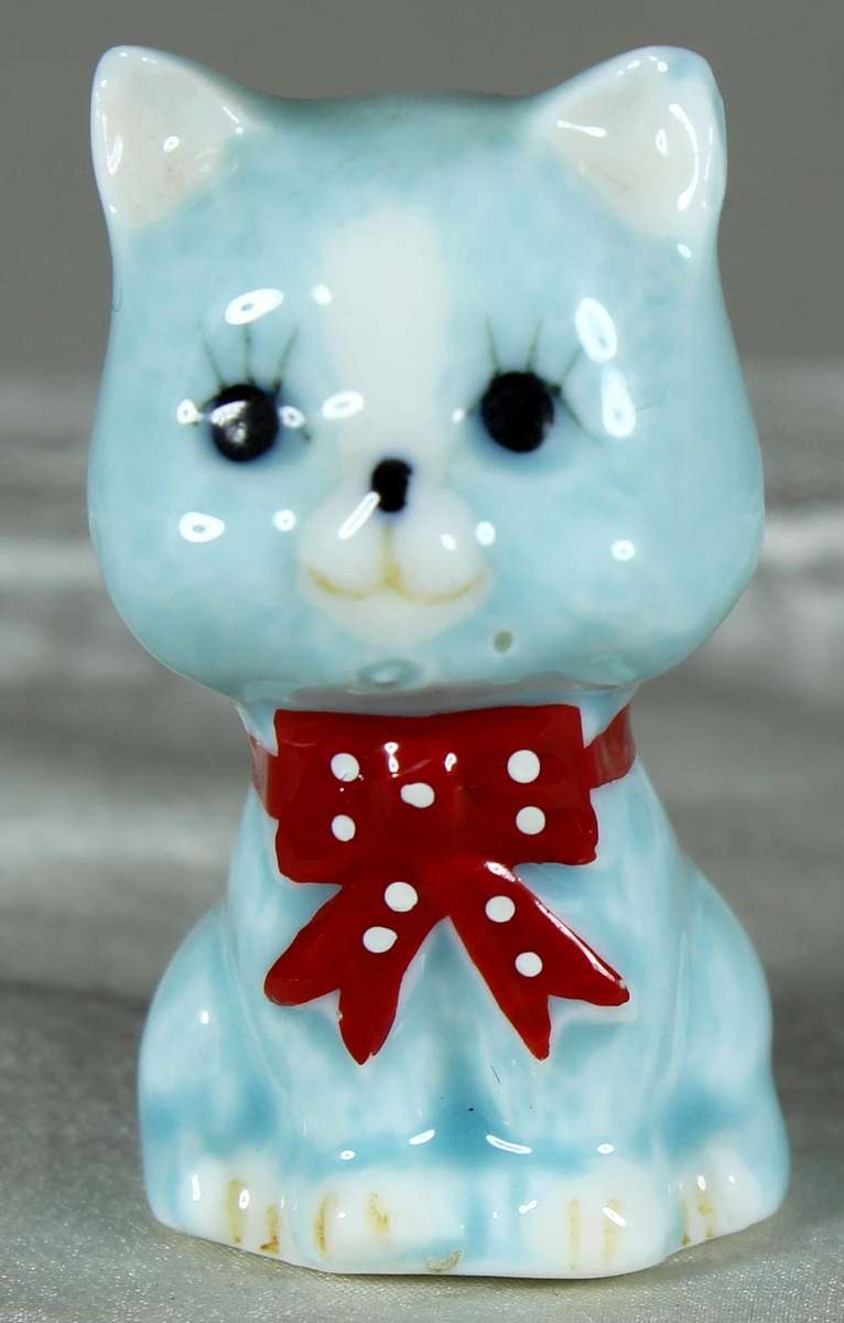 Miniature ceramic kitty with bowtie