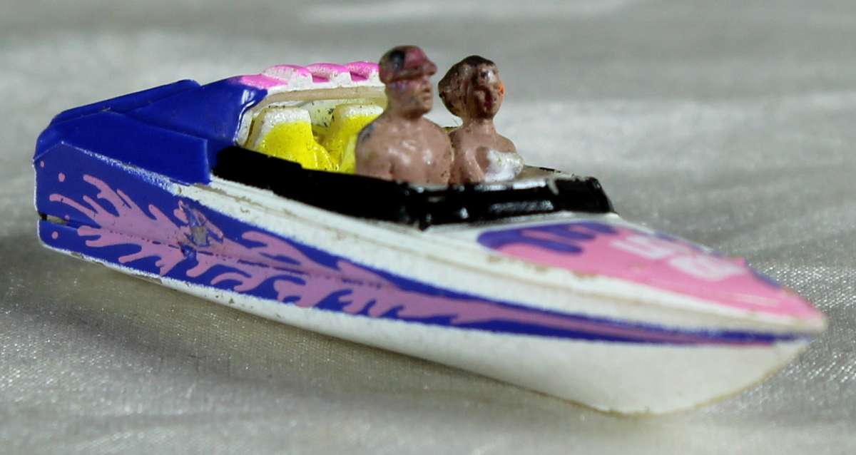 Micro Machines - Galoob - Speed boat with crew
