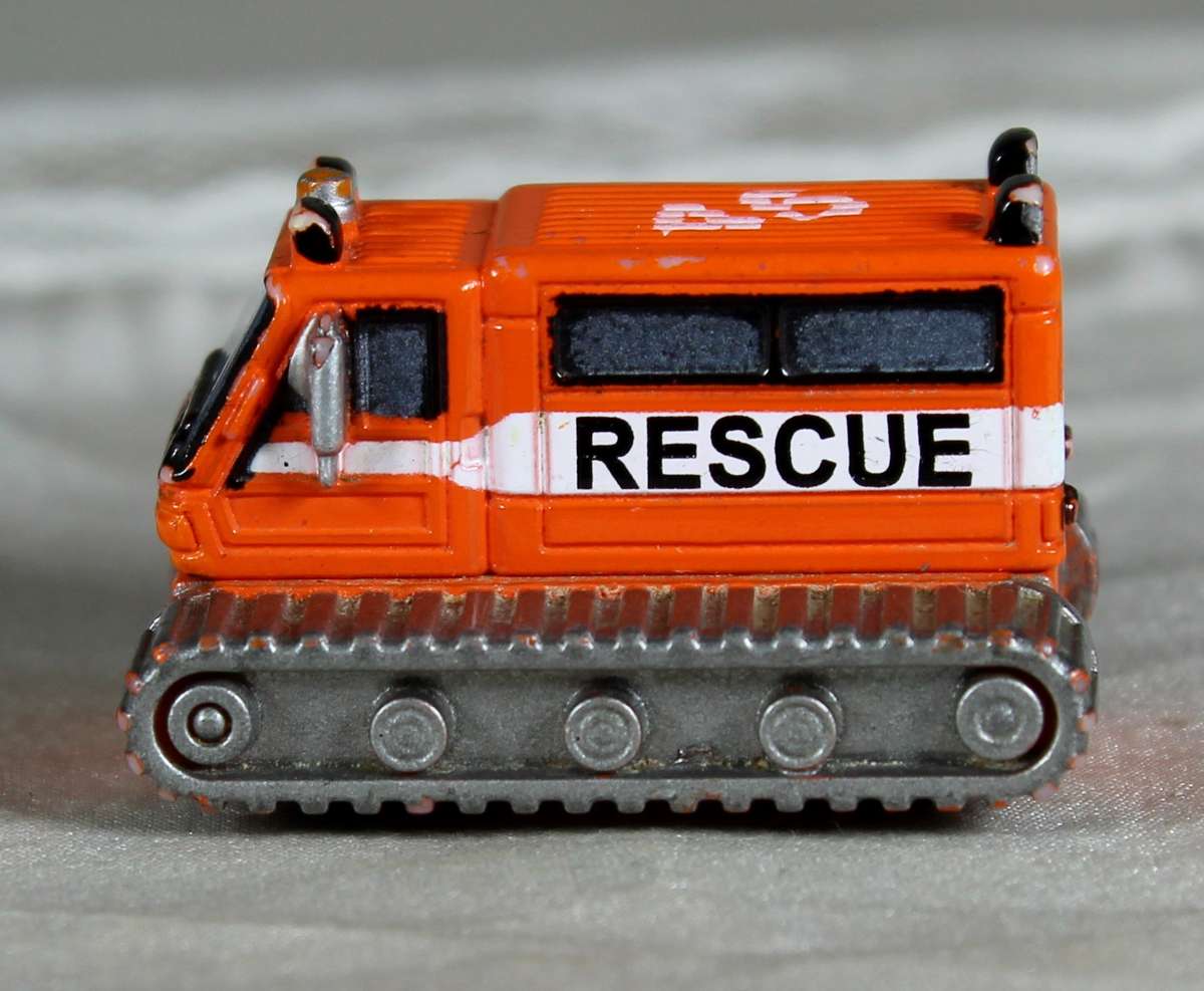 Micro Machines - LGT - Snowcat snowmobile