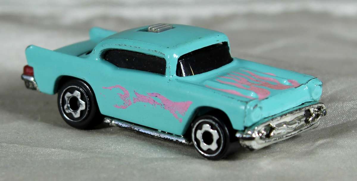 Hotwheels - Chev Bel-Air -  Mini light micro racer