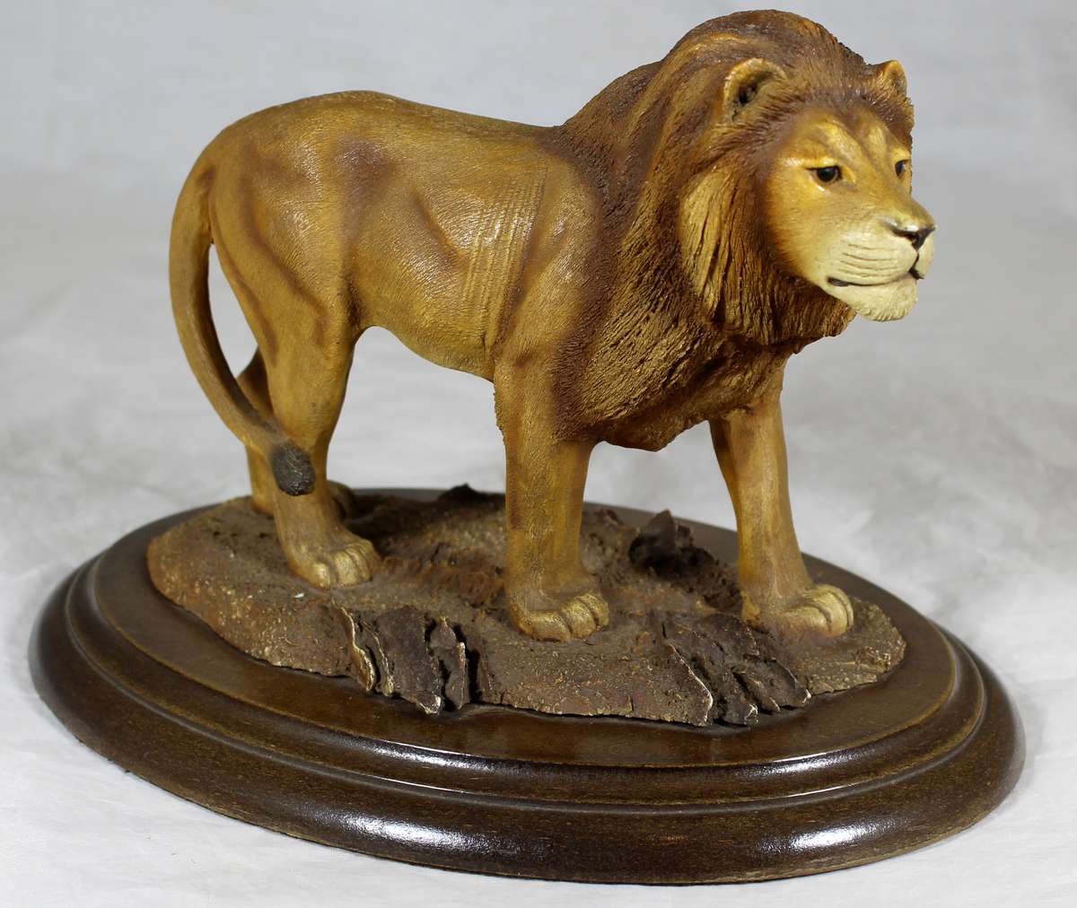 Molded lion sculpture
