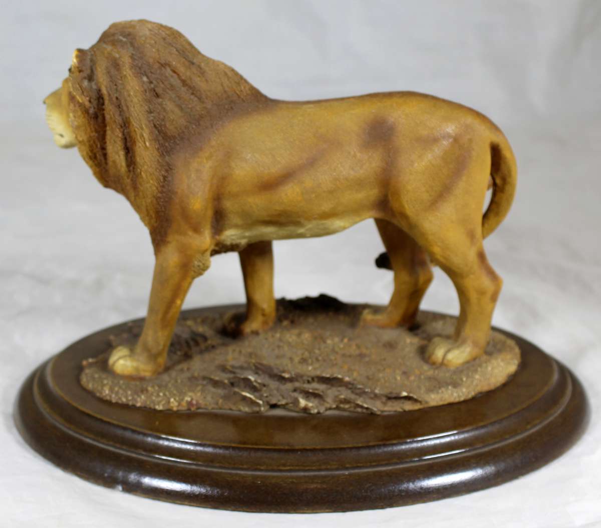 Molded lion sculpture