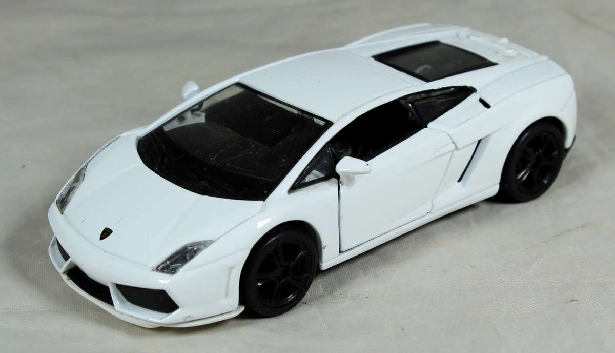 Burago - Lamborghini Gallardo LP560