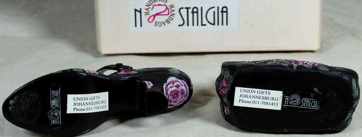 Nostalgia mini handbag & shoe - black with roses