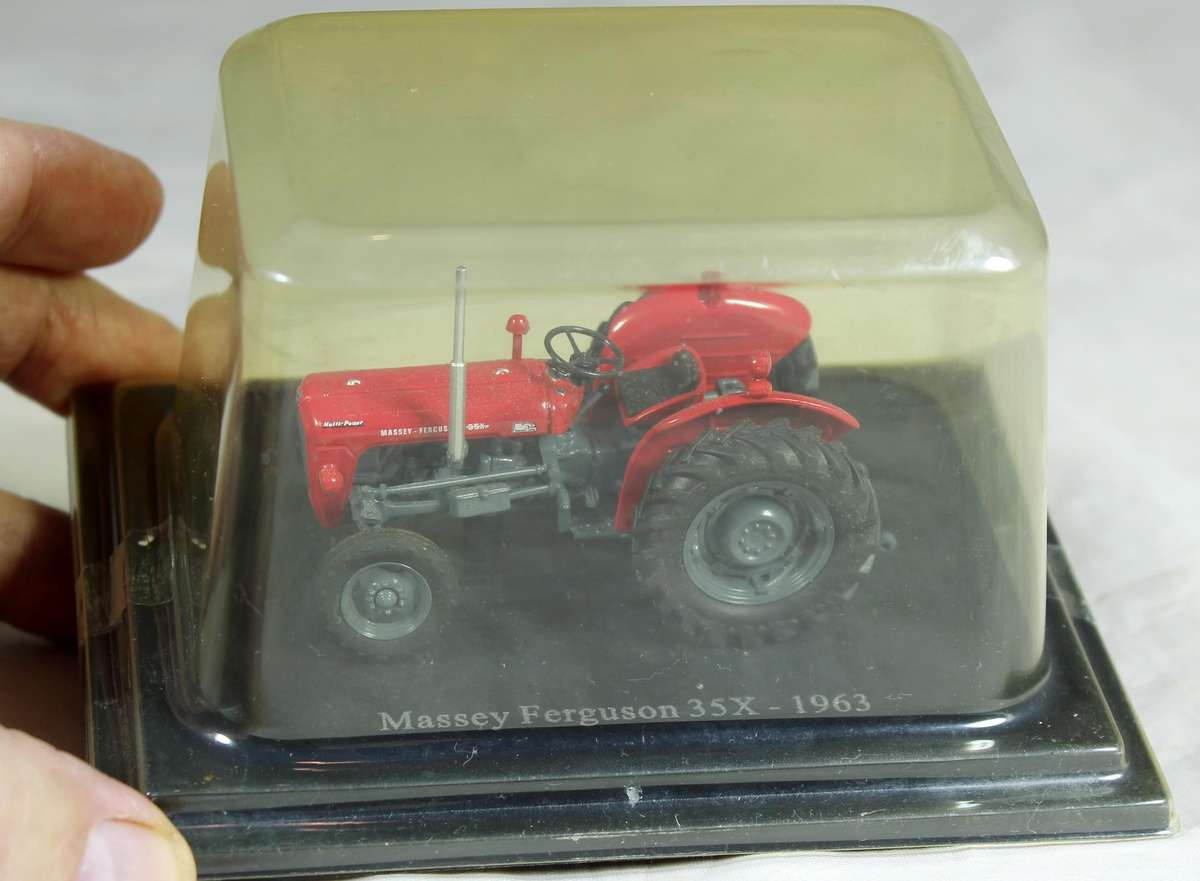 Model Tractor - Massey Ferguson 35X - 1963