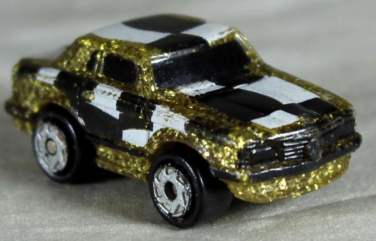 Micro Machines - Galoob - Sparkles Gold Check Mercedes 450SLC (1989)