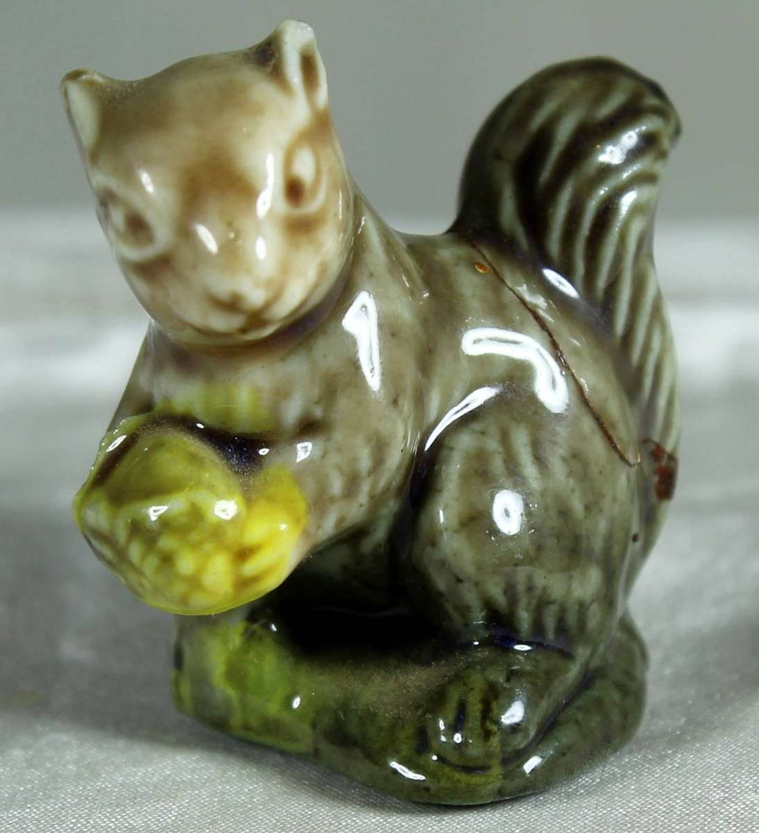 Wade Whimsie - Squirrel with nut