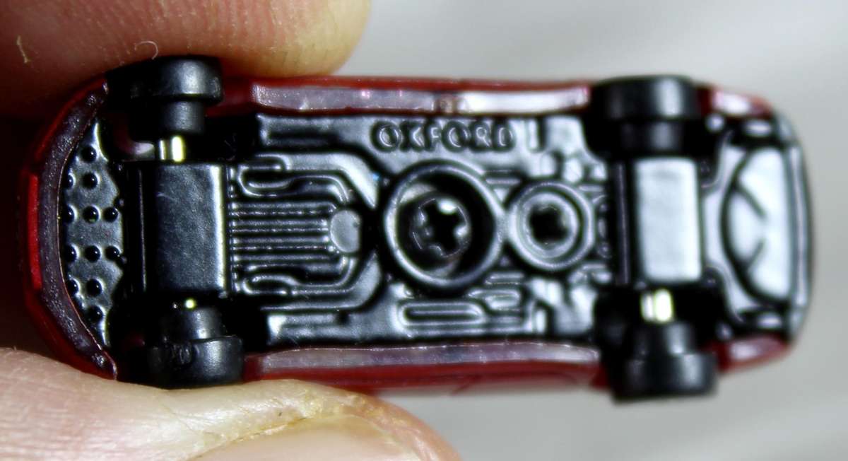 Oxford diecast micro - Jaguar XF Sedan