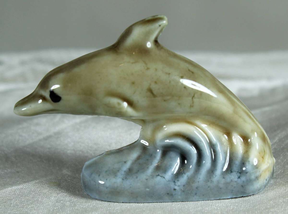 Wade Whimsie - Dolphin