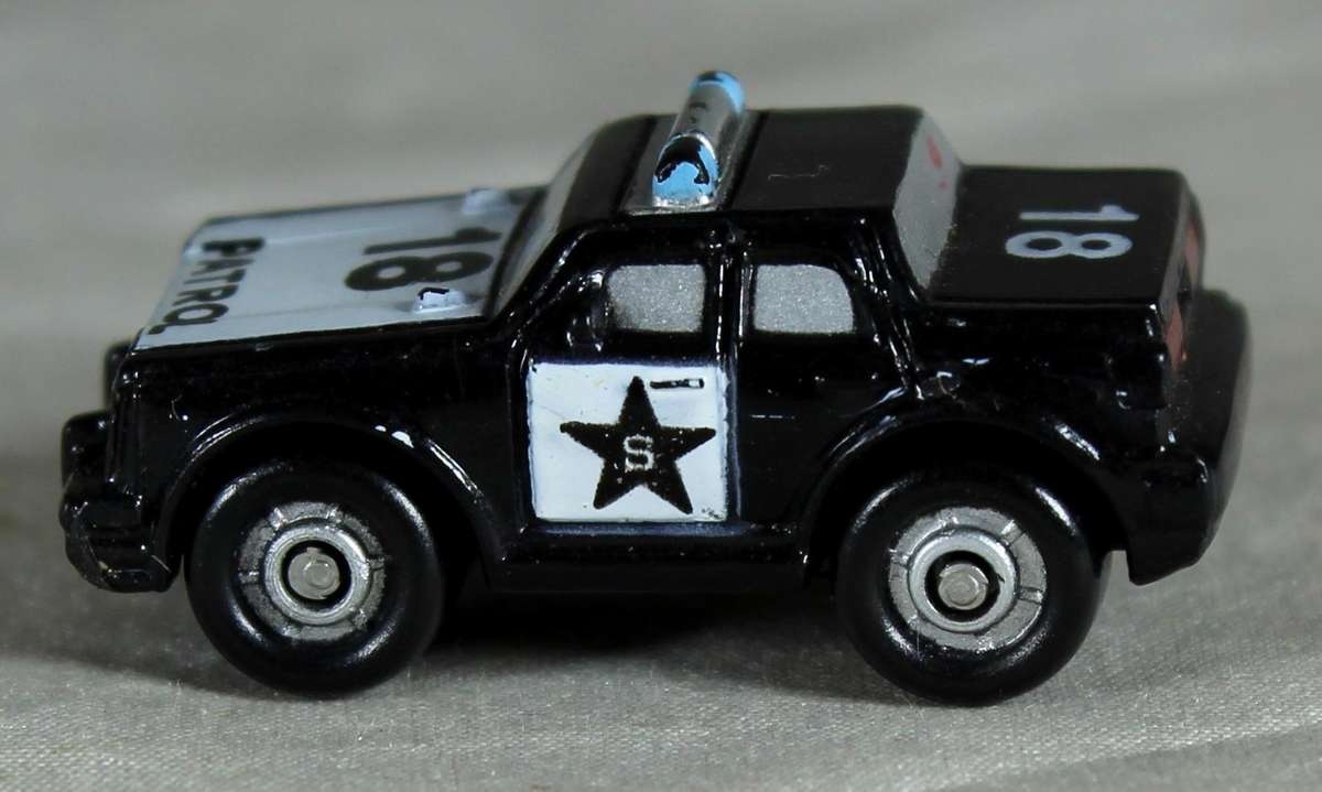 Micro Machines - Deles - Micro Action Magnifiers Police car