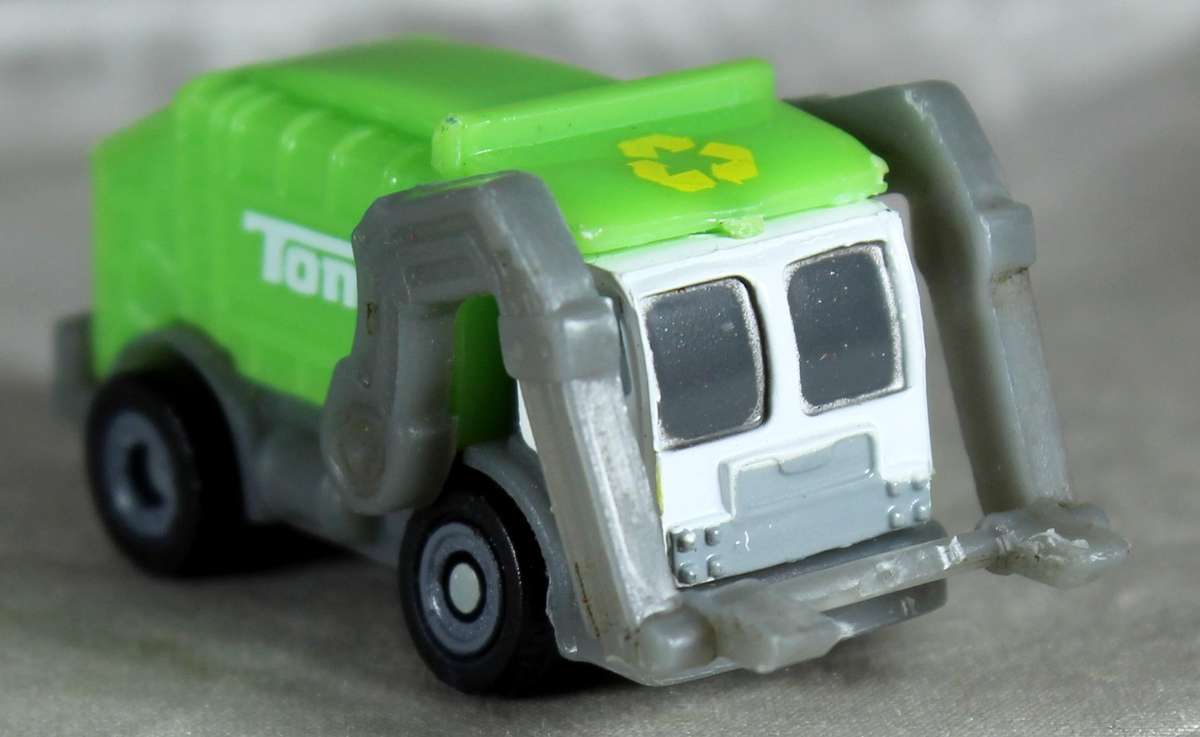 Micro Machines - Tonka - Rubbish Truck