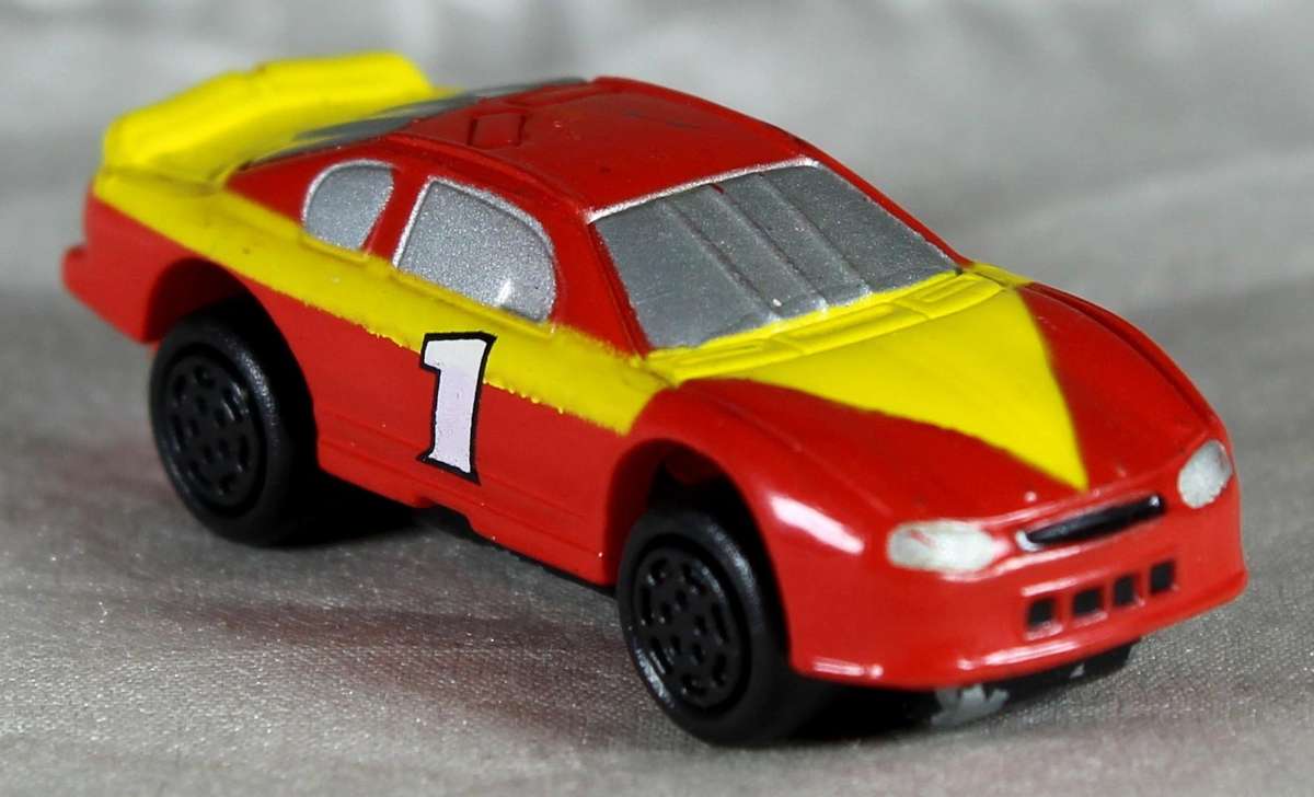 Micro Machines - Hasbro - Chevy Monte Carlo racing car