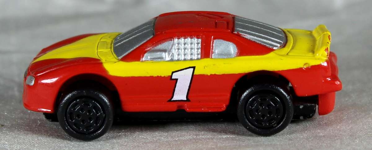 Micro Machines - Hasbro - Chevy Monte Carlo racing car