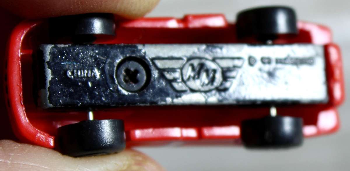 Micro Machines - Hasbro - Chevy Monte Carlo racing car