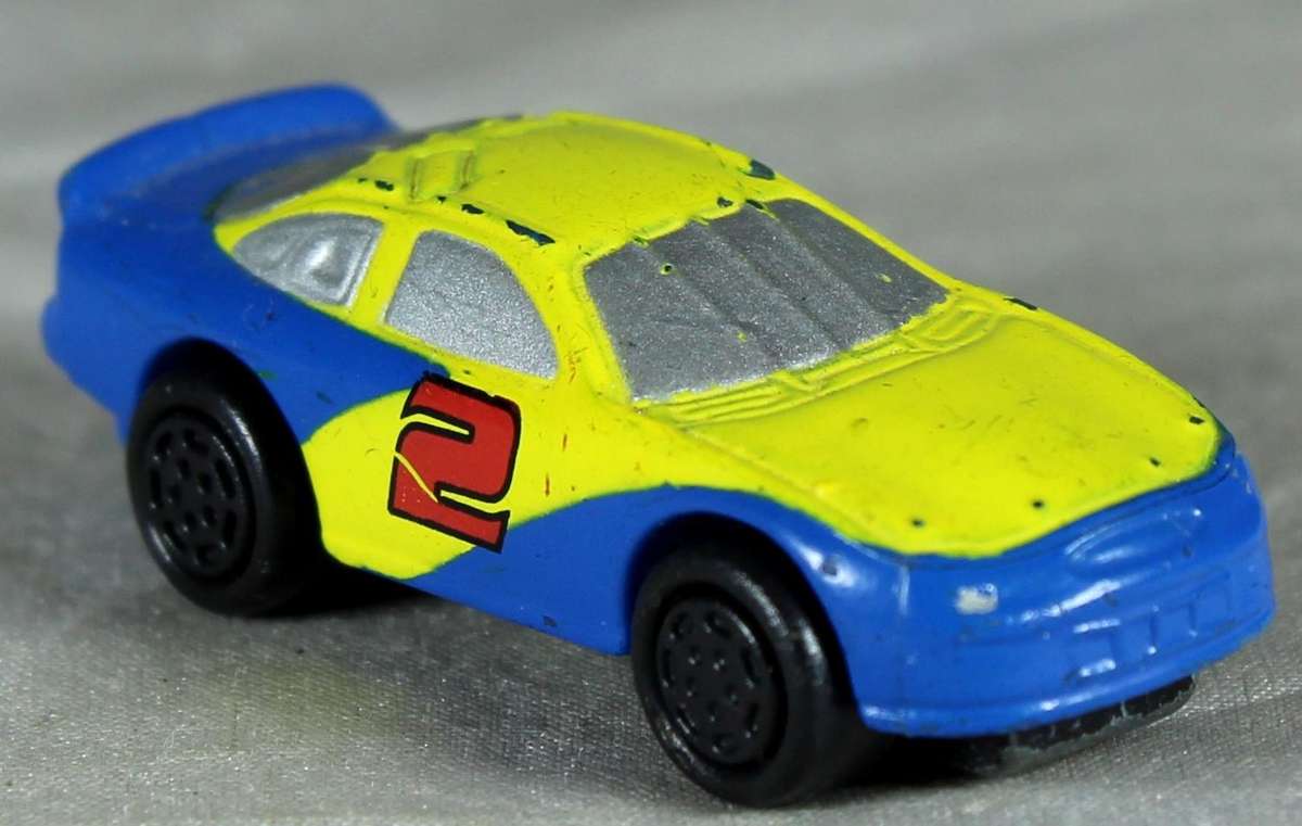 Micro machines - Hasbro - Chev Monte Carlo #2 NASCAR (1999)