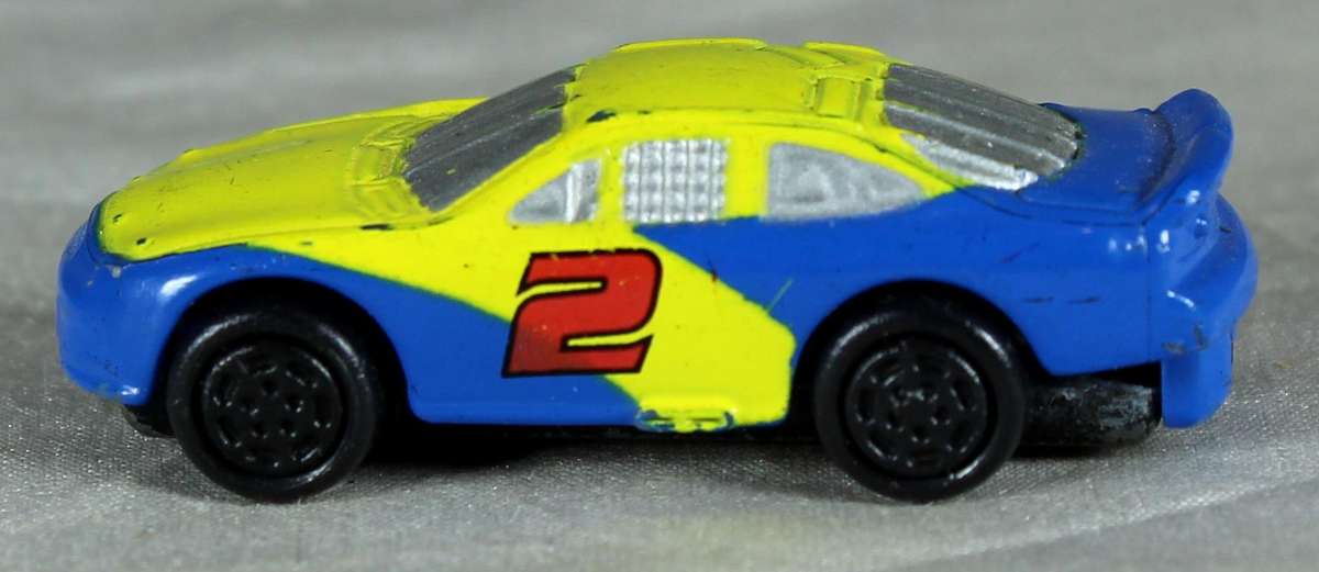 Micro machines - Hasbro - Chev Monte Carlo #2 NASCAR (1999)
