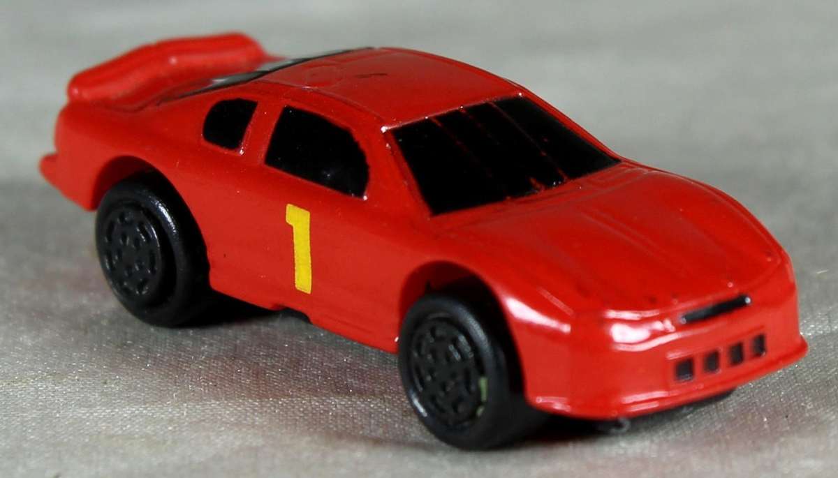 Micro machines - Hasbro - Chev Monte Carlo #1 NASCAR (1999)