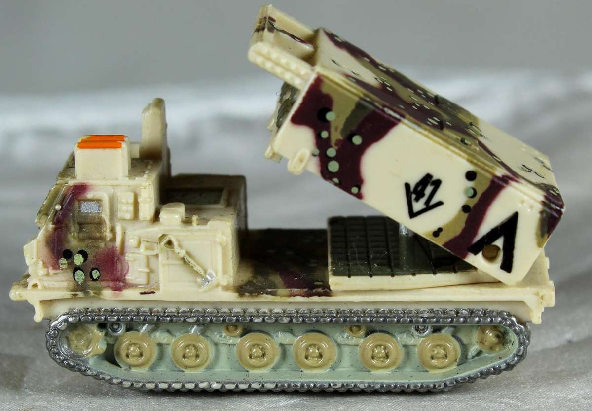 Micro machines - Hasbro - M270 MLRS military rocket launcher