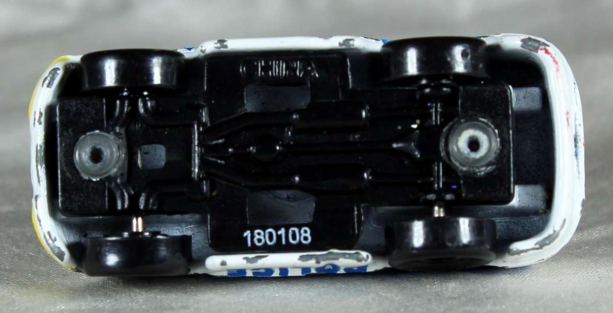 Micro metal body - white coupe Police car