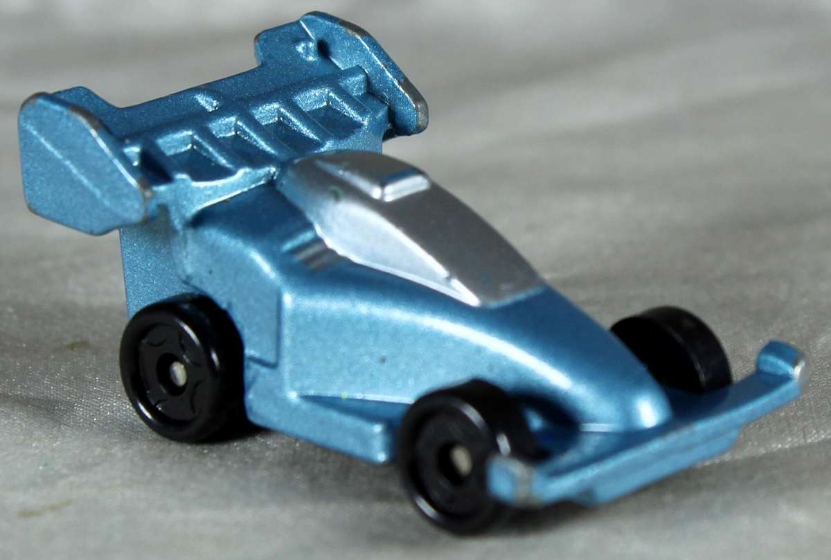 Micro metal body - blue race car