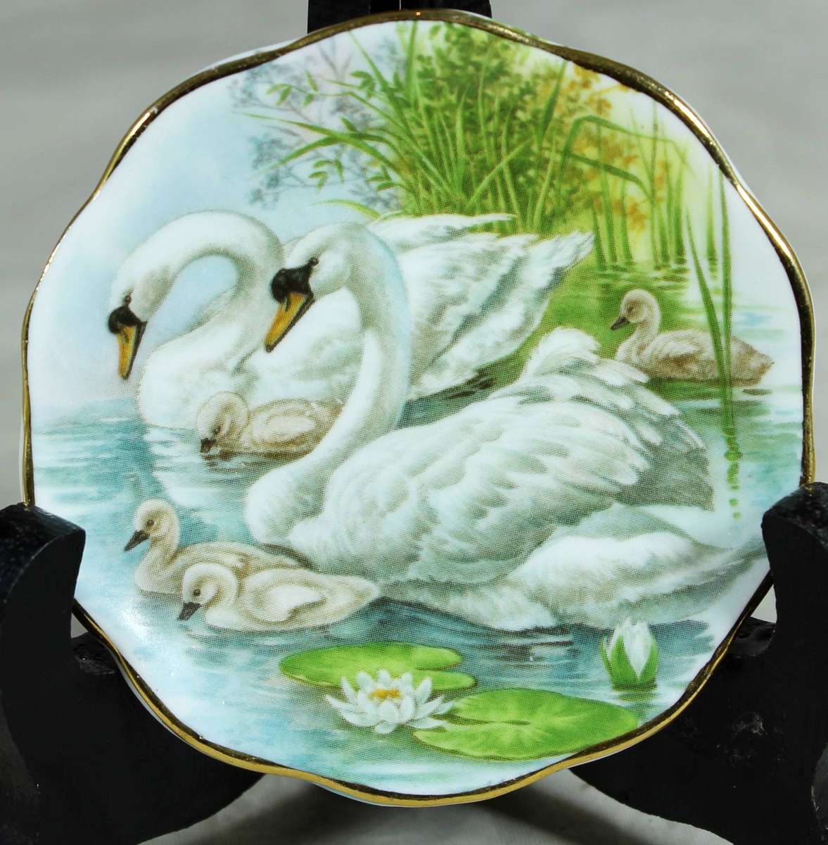 Small display plate - Fine bone China - Swans