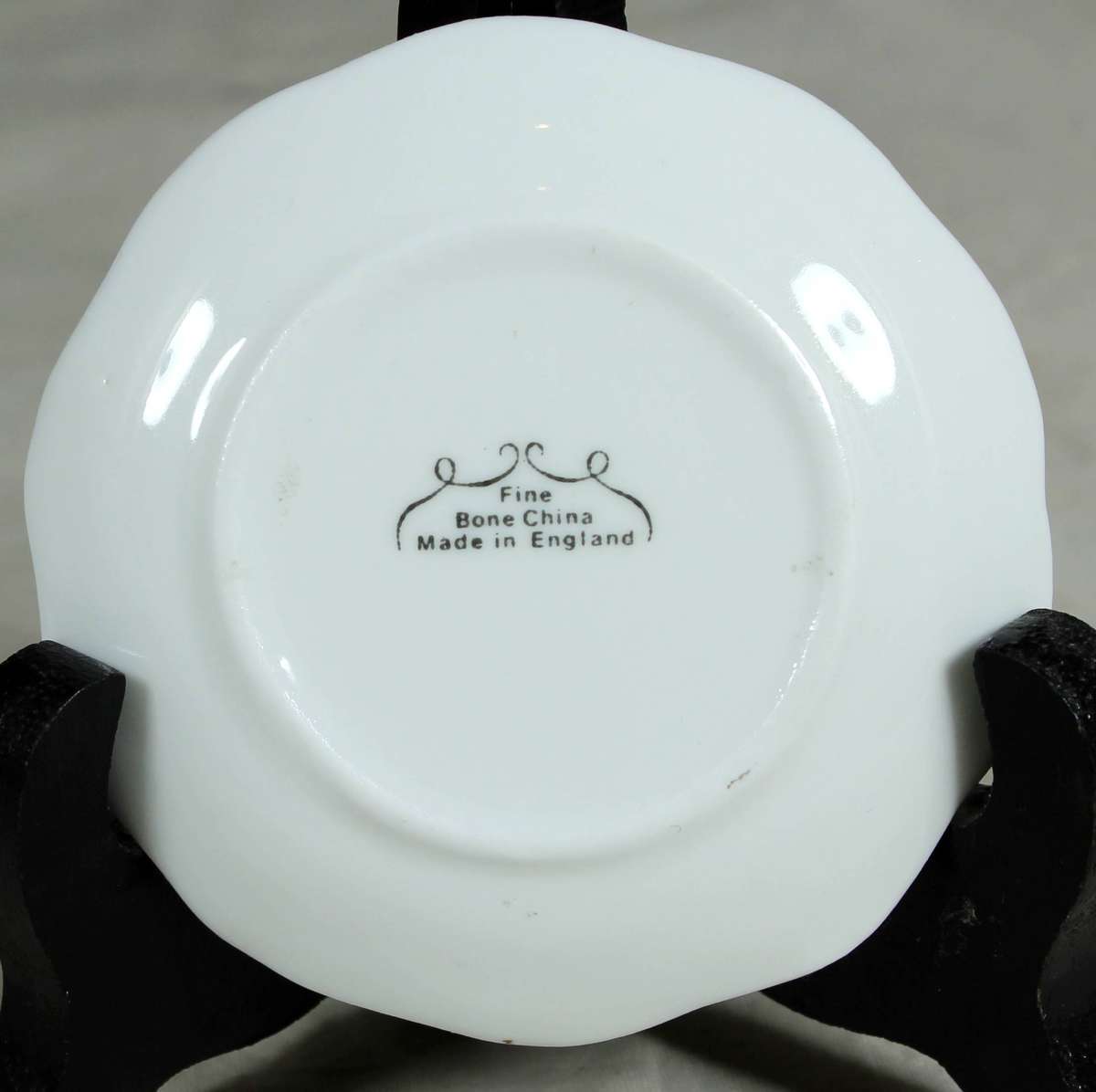 Small display plate - Fine bone China - Papilio mechon Butterfly