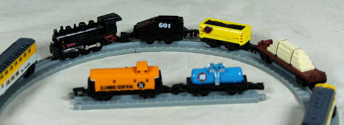 Micro Machines - Galoob - Train set with 2 sets of trains