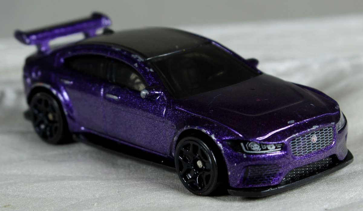 Hotwheels - Jaguar XE SV Project 8