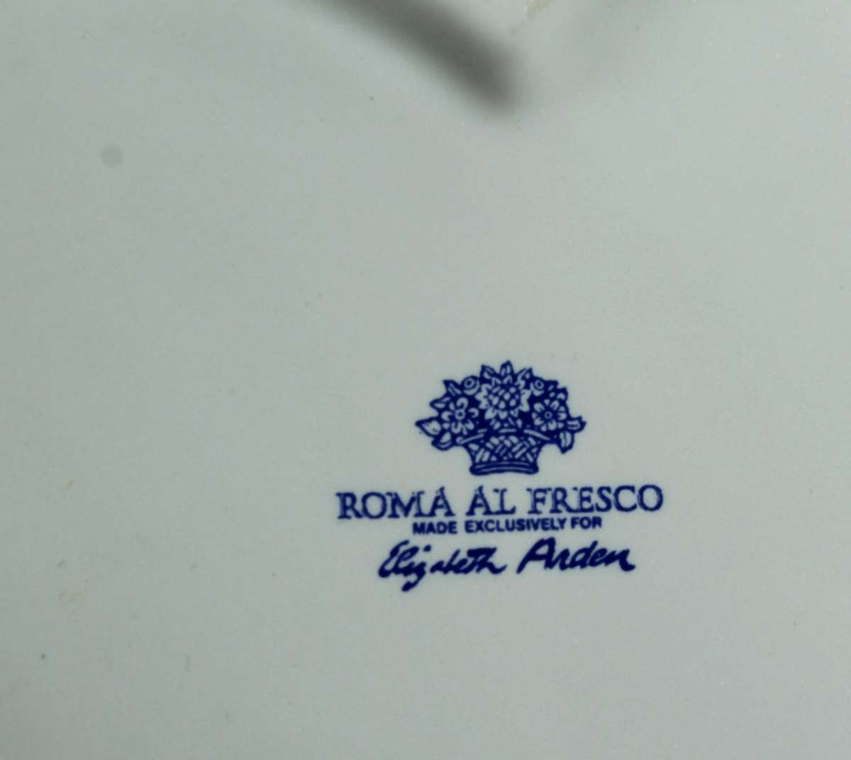 Elizabeth Arden - Roma Al Fresco - Heart shaped dish
