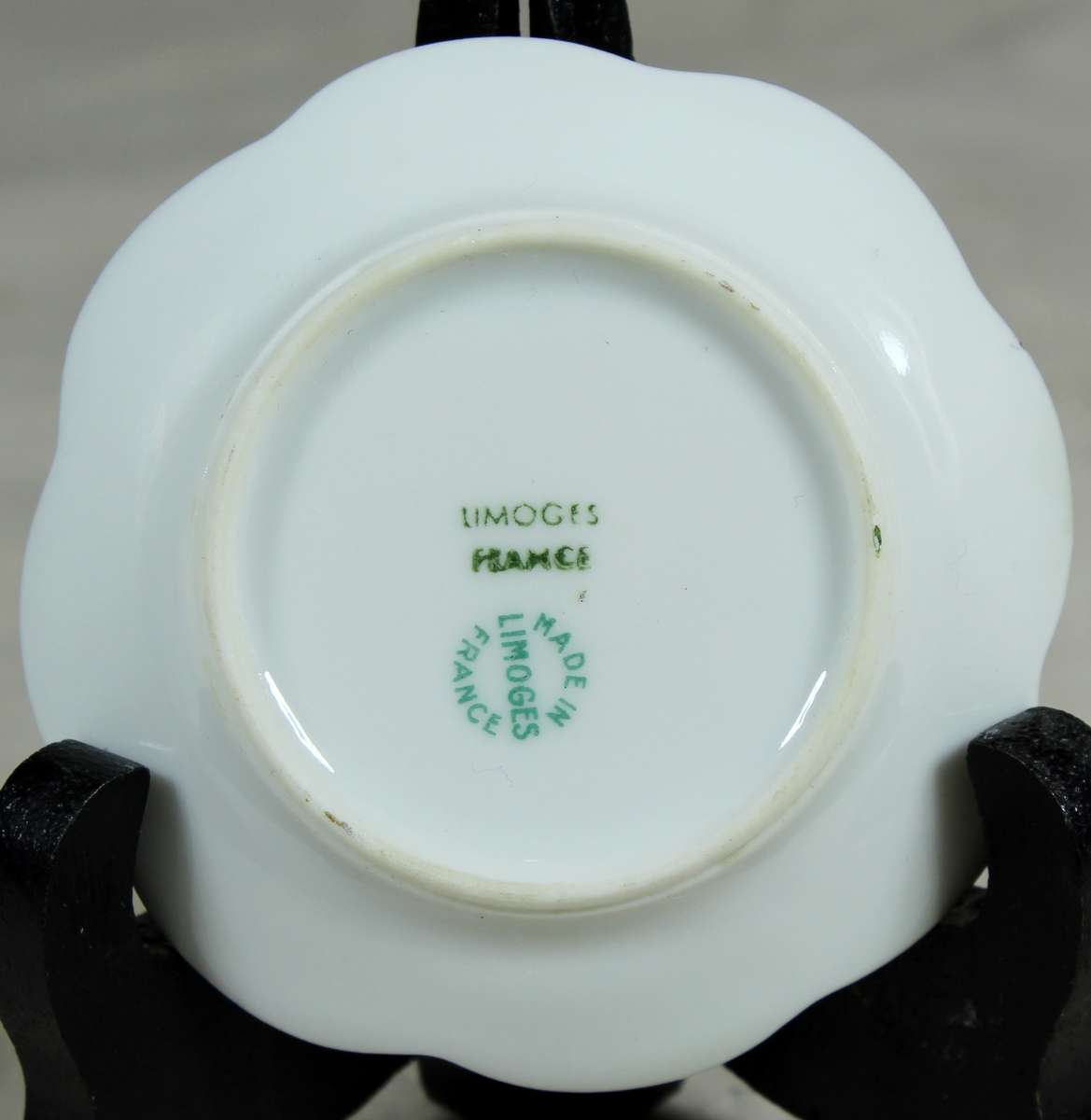 Limoges small display plate - Victorian scene