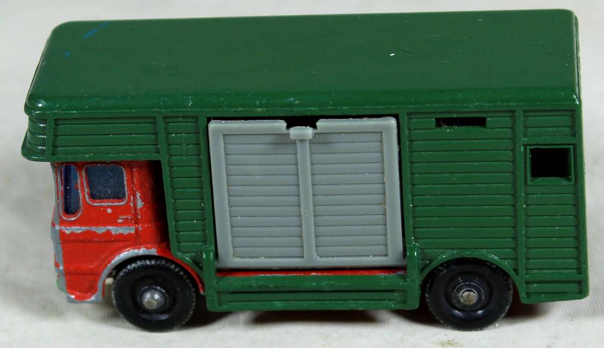 Matchbox - Lesney no17 Horsebox
