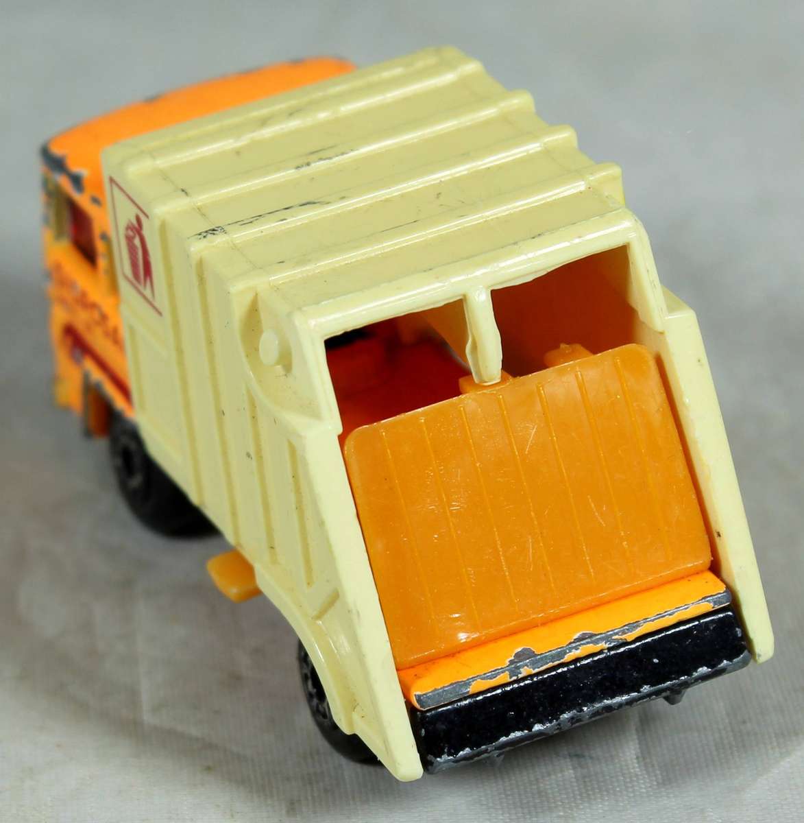 Matchbox - Superfast Refuse Truck