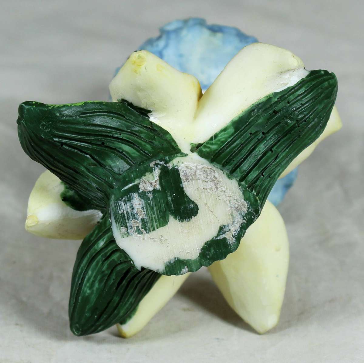 Resin ballerina in blue - Standing in a large flower