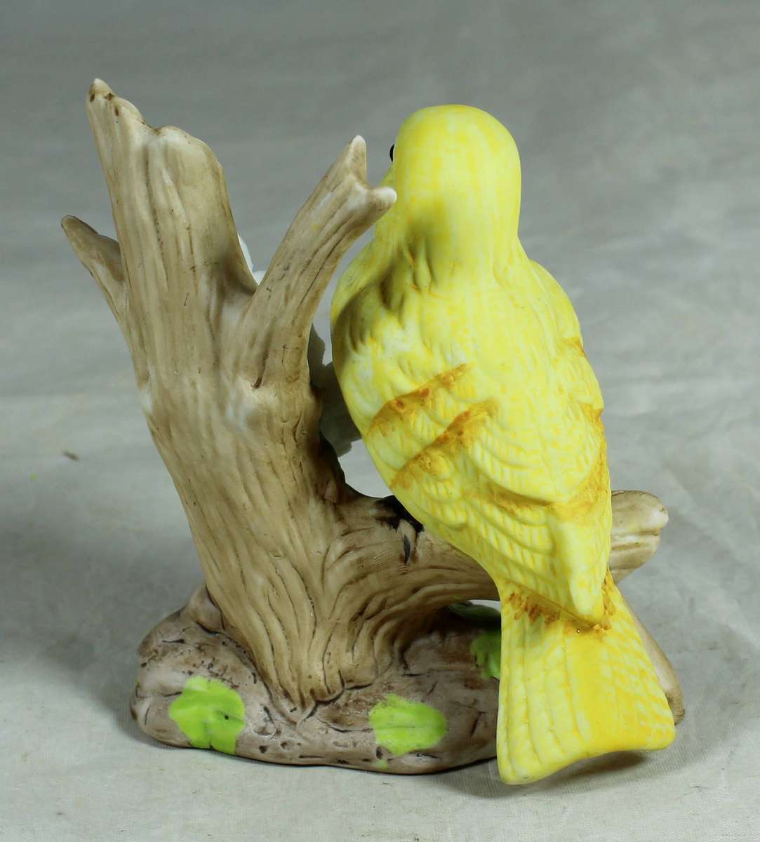 Ceramic - Canary on a tree stump
