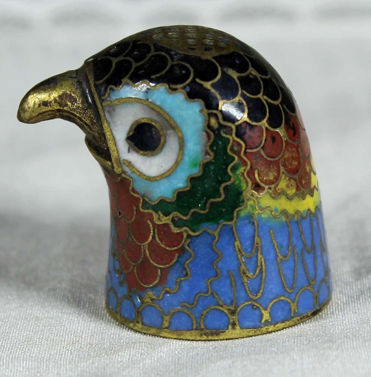 Cloisonne enameled thimble - Bird with beak