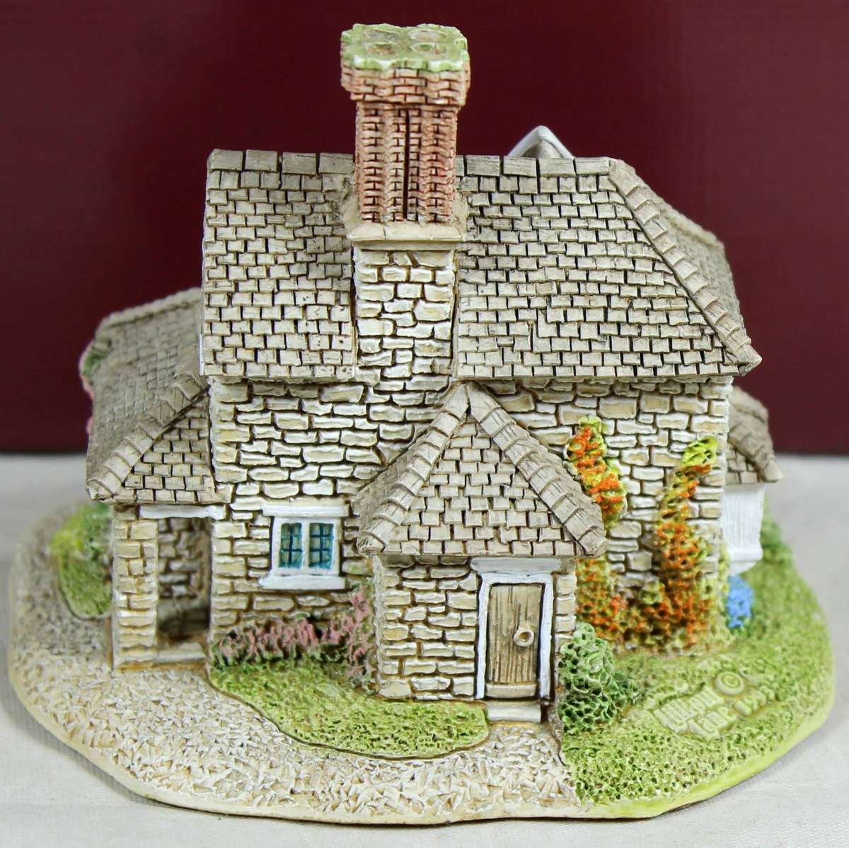 Lilliput Lane - Sweet Briar Cottage - Boxed