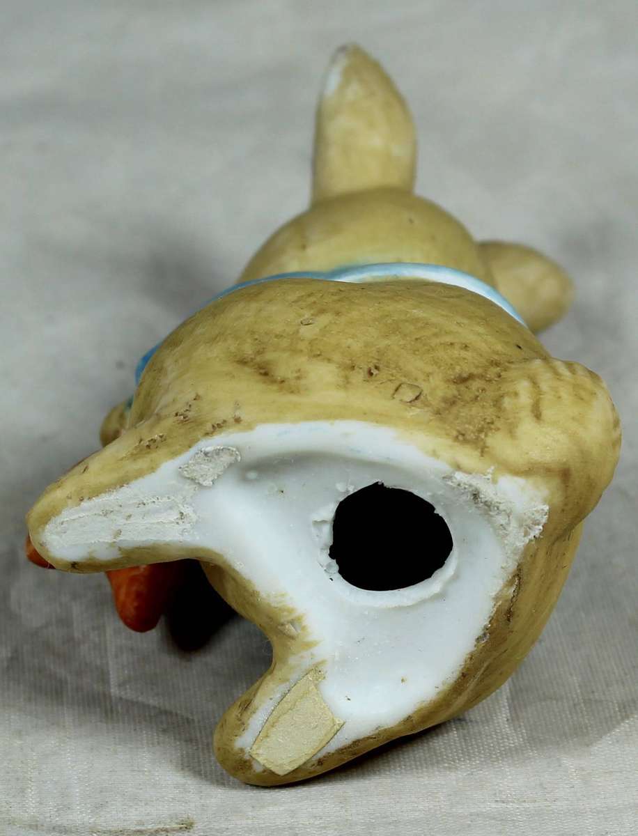 Ceramic figurine - Bunny with carrots