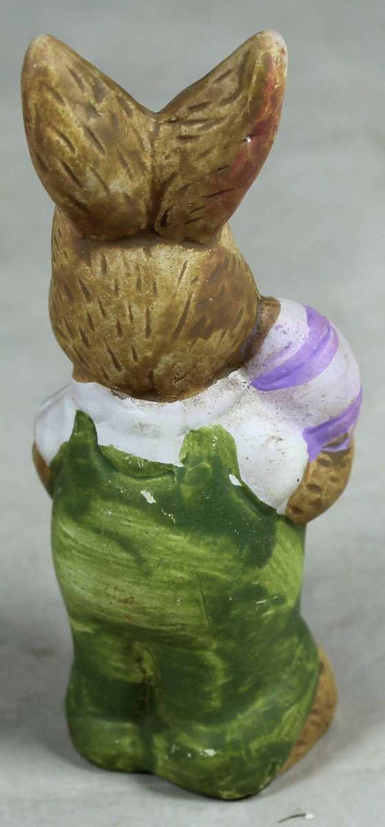 Ceramic figurine - Bunny with an easter egg