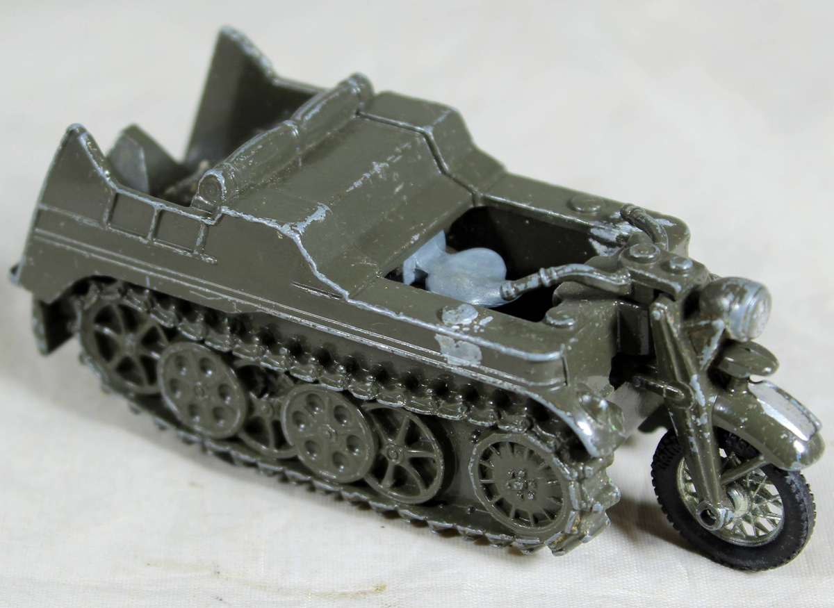 Britains deetail - Kettenkrad tracked motorcycle