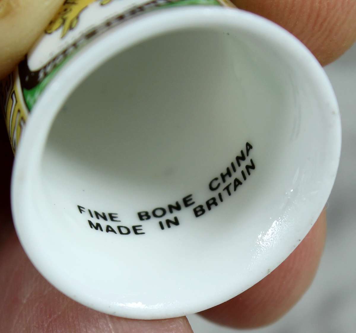 Advertising thimble - Lyles golden syrup