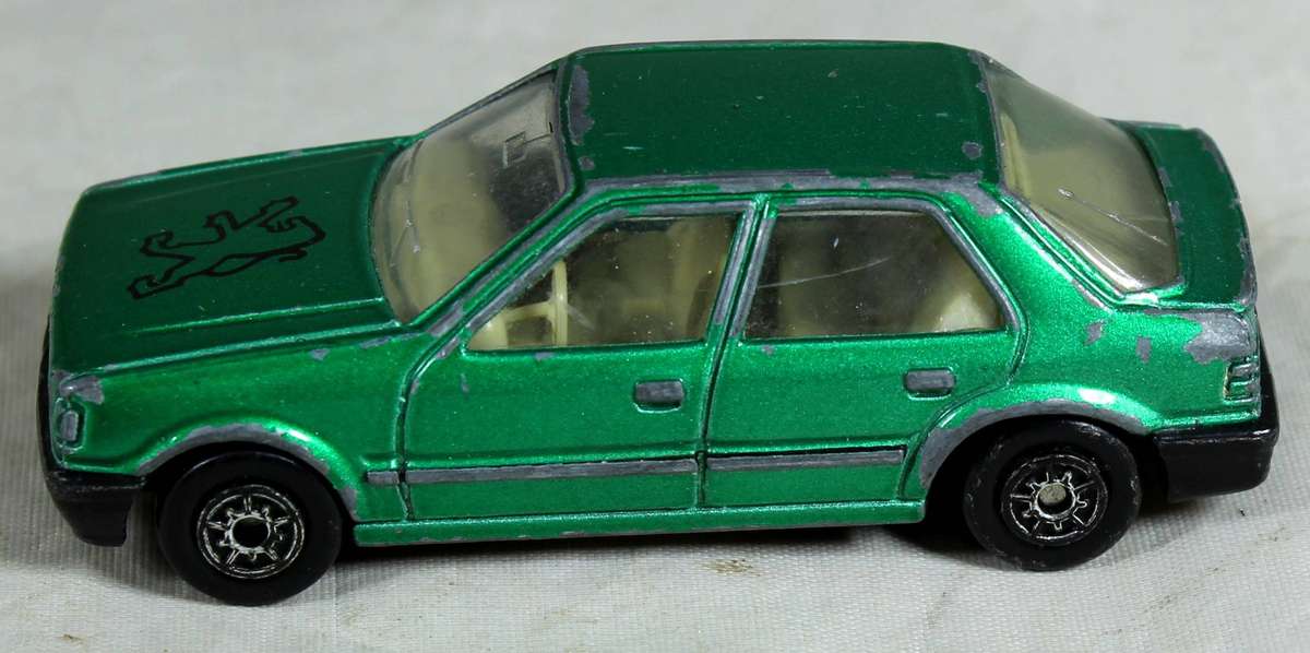 MC toy - Peugeot 309