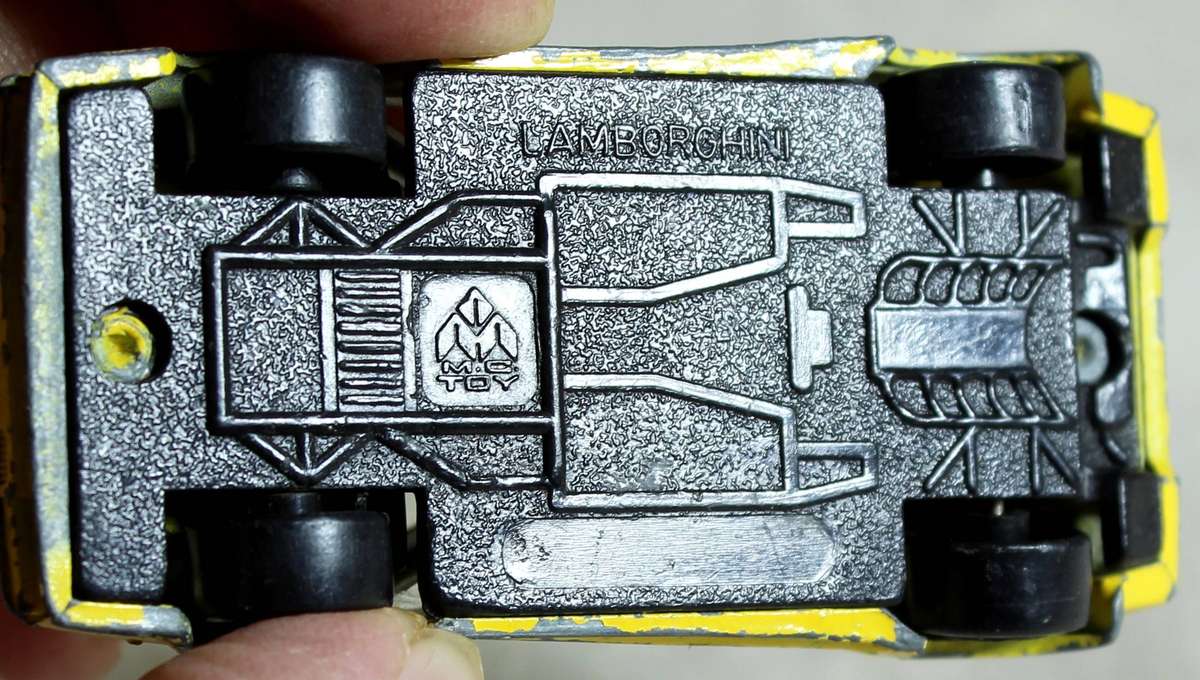 MC toy - Lamborgini countach