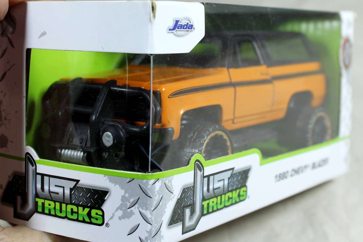 Jada - Just Trucks - 1980 Chevy Blazer - Modified - Rims & Bullbars